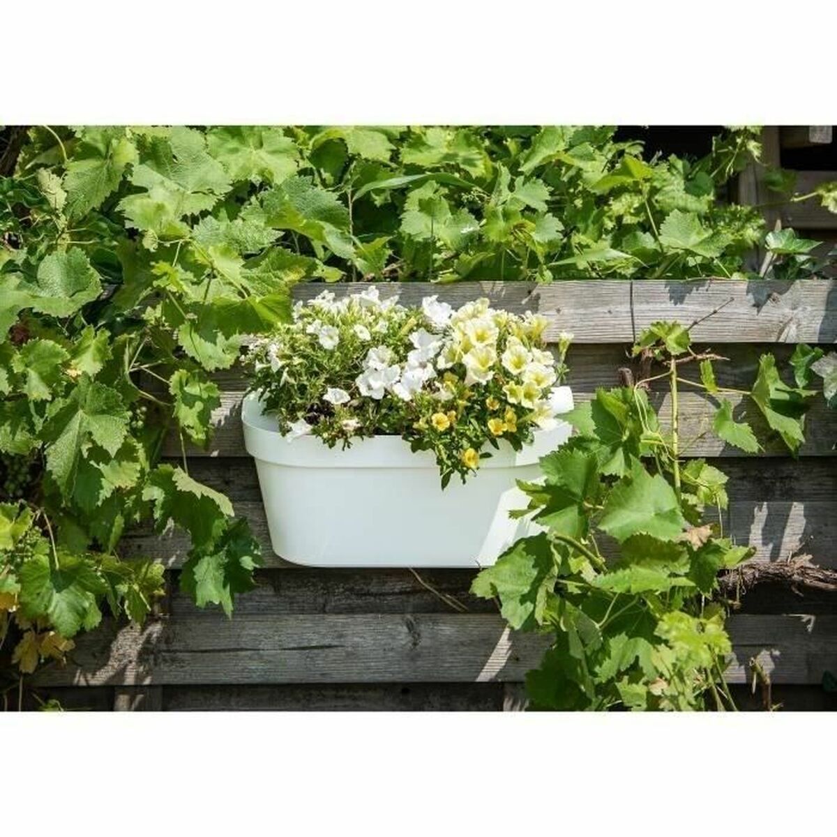 Self-watering planter Garden ID White-1