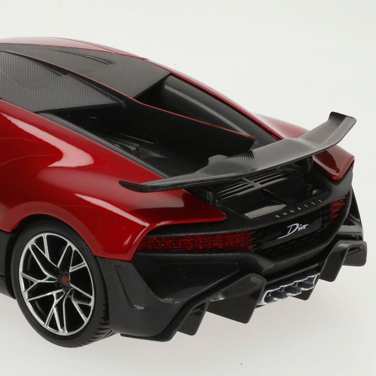 Car Bburago GT Bugatti Divo 1:18-2